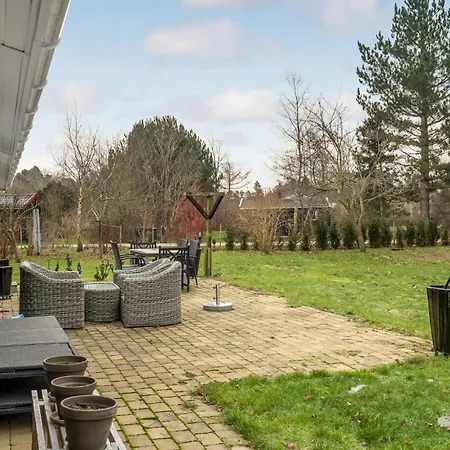 Beautiful In With Kitchen Holiday home *